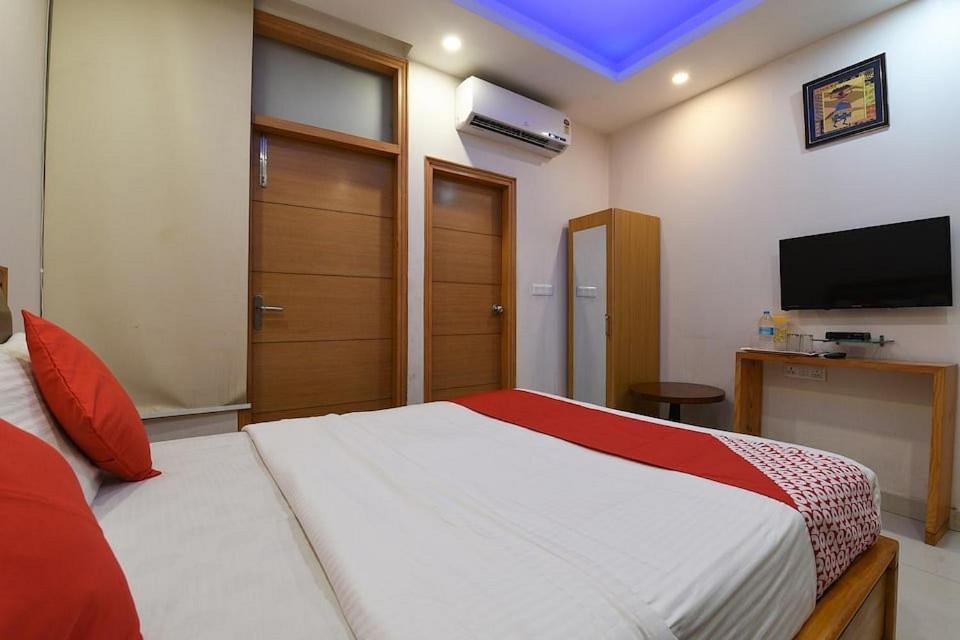 Royal Residency Hotel 3*