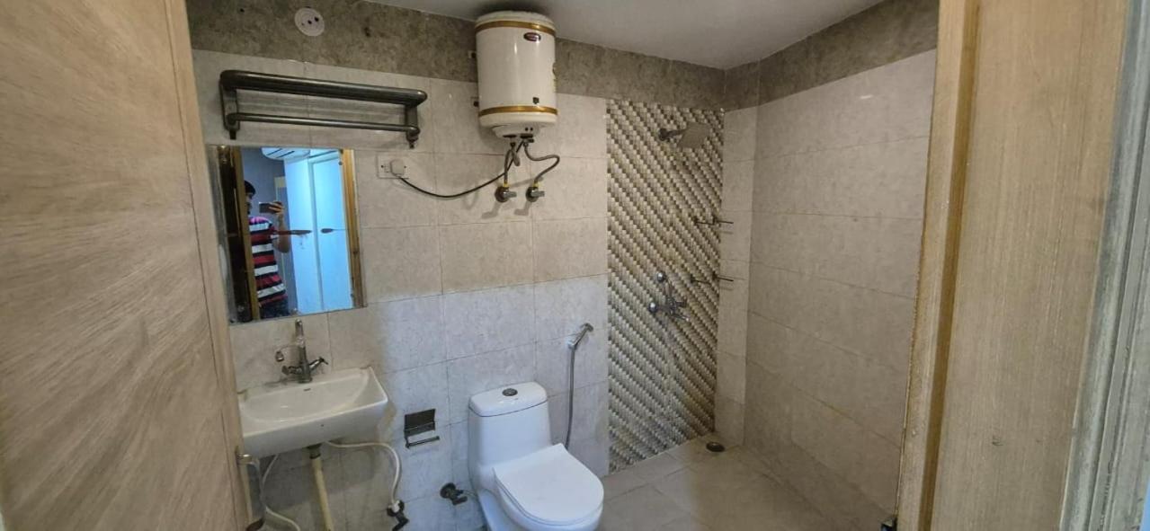 Royal Residency Hotel 3*